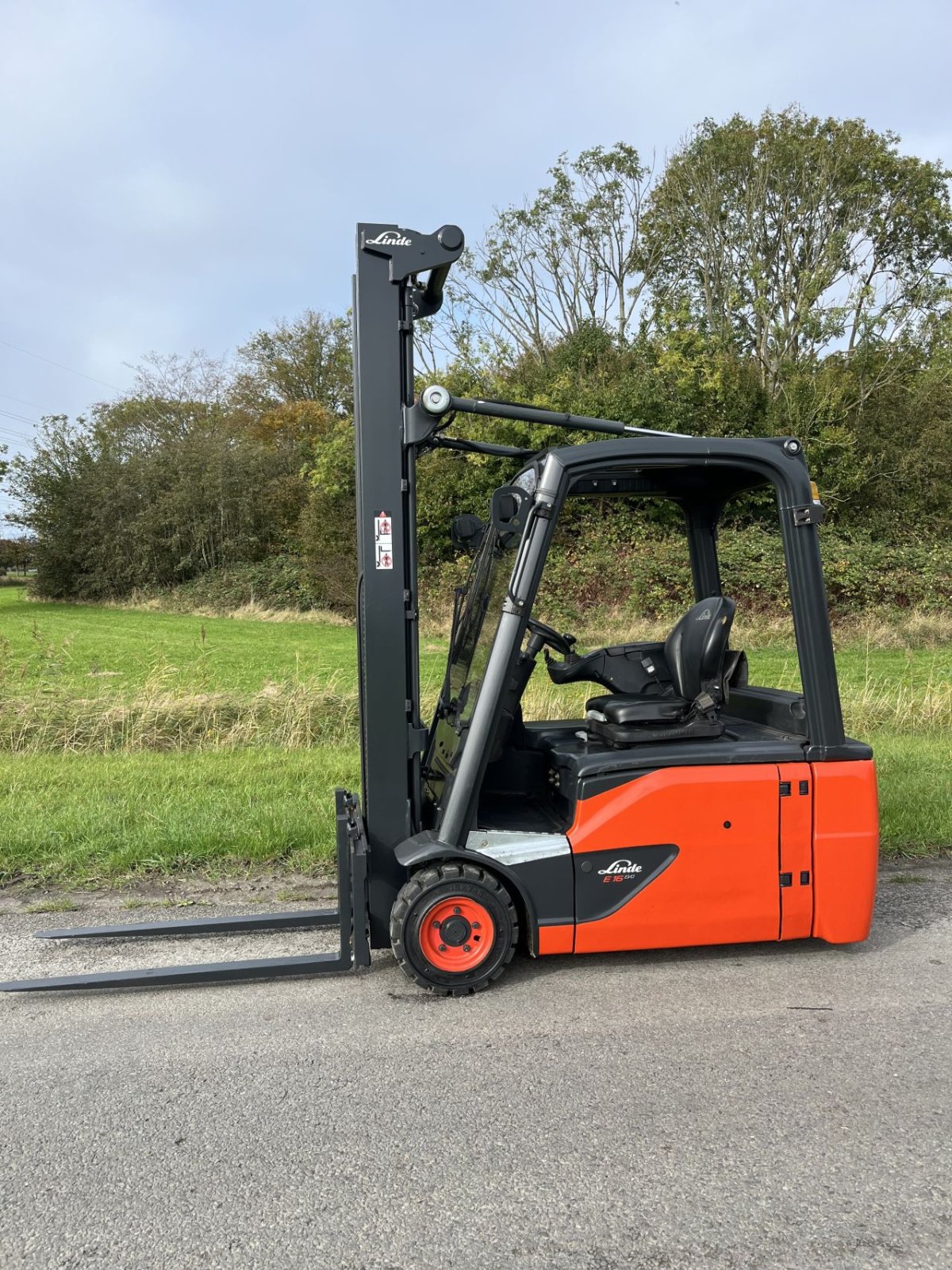 Frontstapler des Typs Linde E16 L-02, Gebrauchtmaschine in Lelystad (Bild 1)