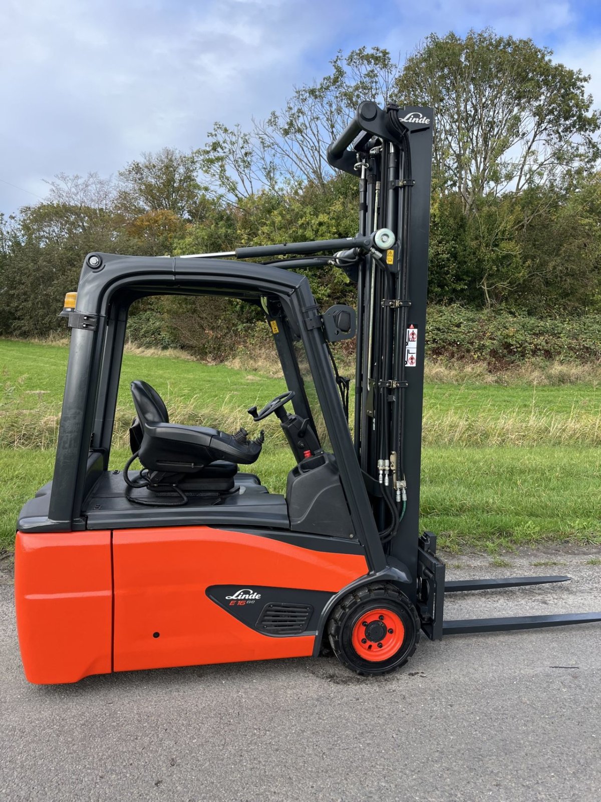 Frontstapler des Typs Linde E16 L-02, Gebrauchtmaschine in Lelystad (Bild 3)