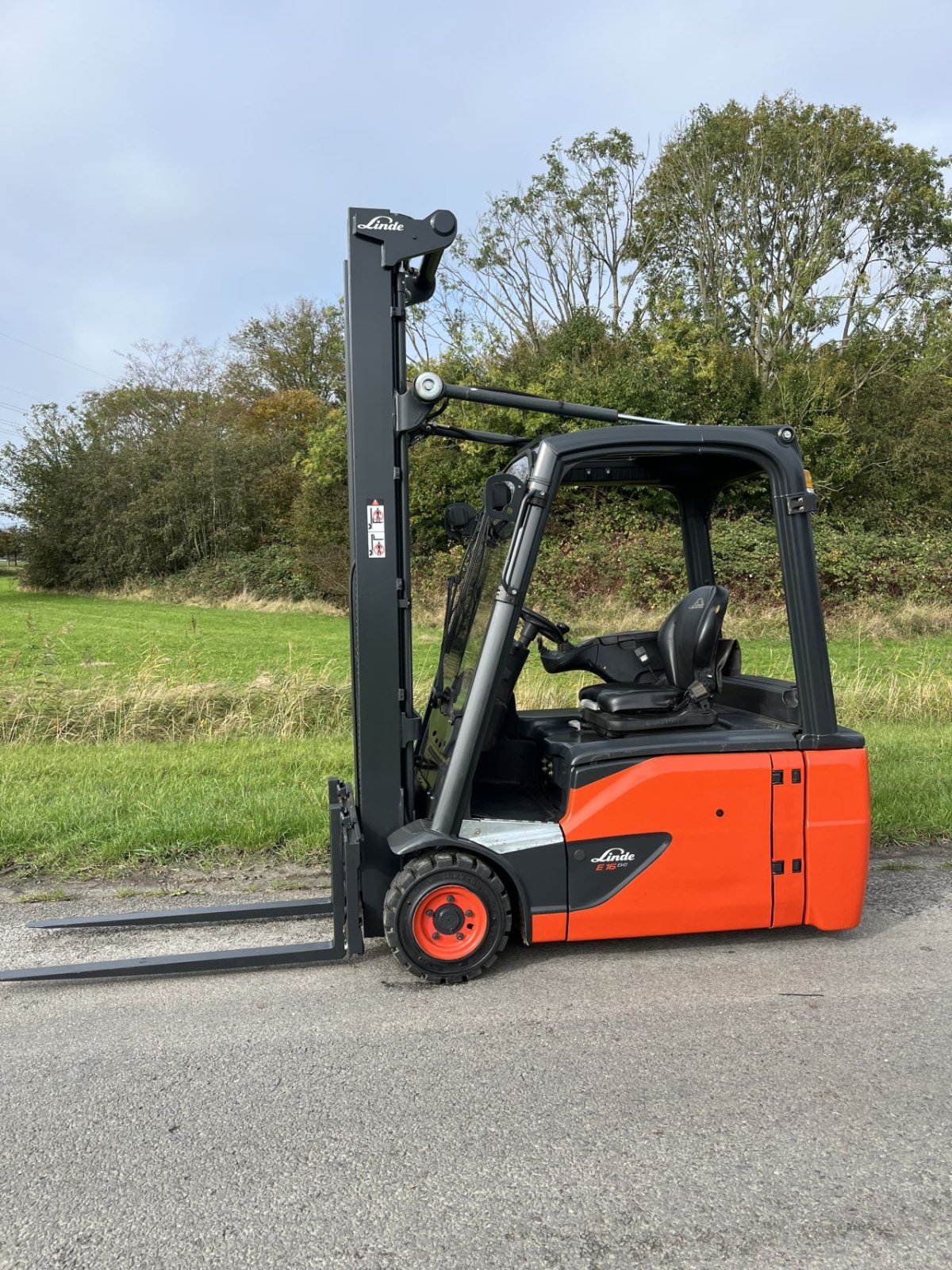 Frontstapler des Typs Linde E16 L-02, Gebrauchtmaschine in Lelystad (Bild 5)