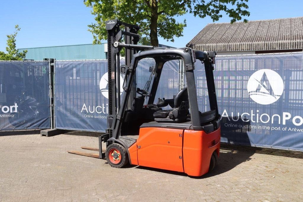 Frontstapler typu Linde E16, Gebrauchtmaschine v Antwerpen (Obrázok 3)