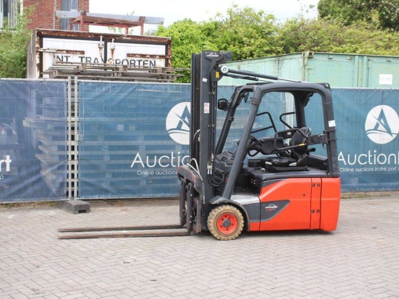 Frontstapler vrste Linde E16, Gebrauchtmaschine v Antwerpen (Slika 1)