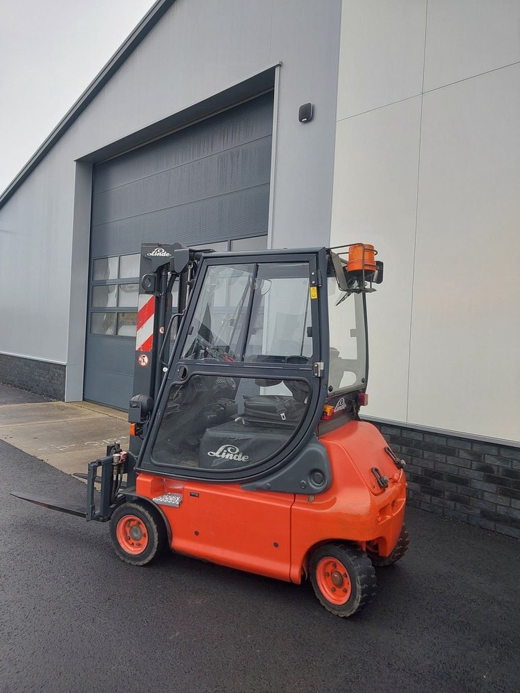 Frontstapler Türe ait Linde E16, Gebrauchtmaschine içinde Swifterbant (resim 7)