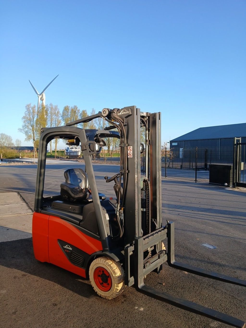 Frontstapler typu Linde E16C-02 EVO., Gebrauchtmaschine w Swifterbant (Zdjęcie 8)