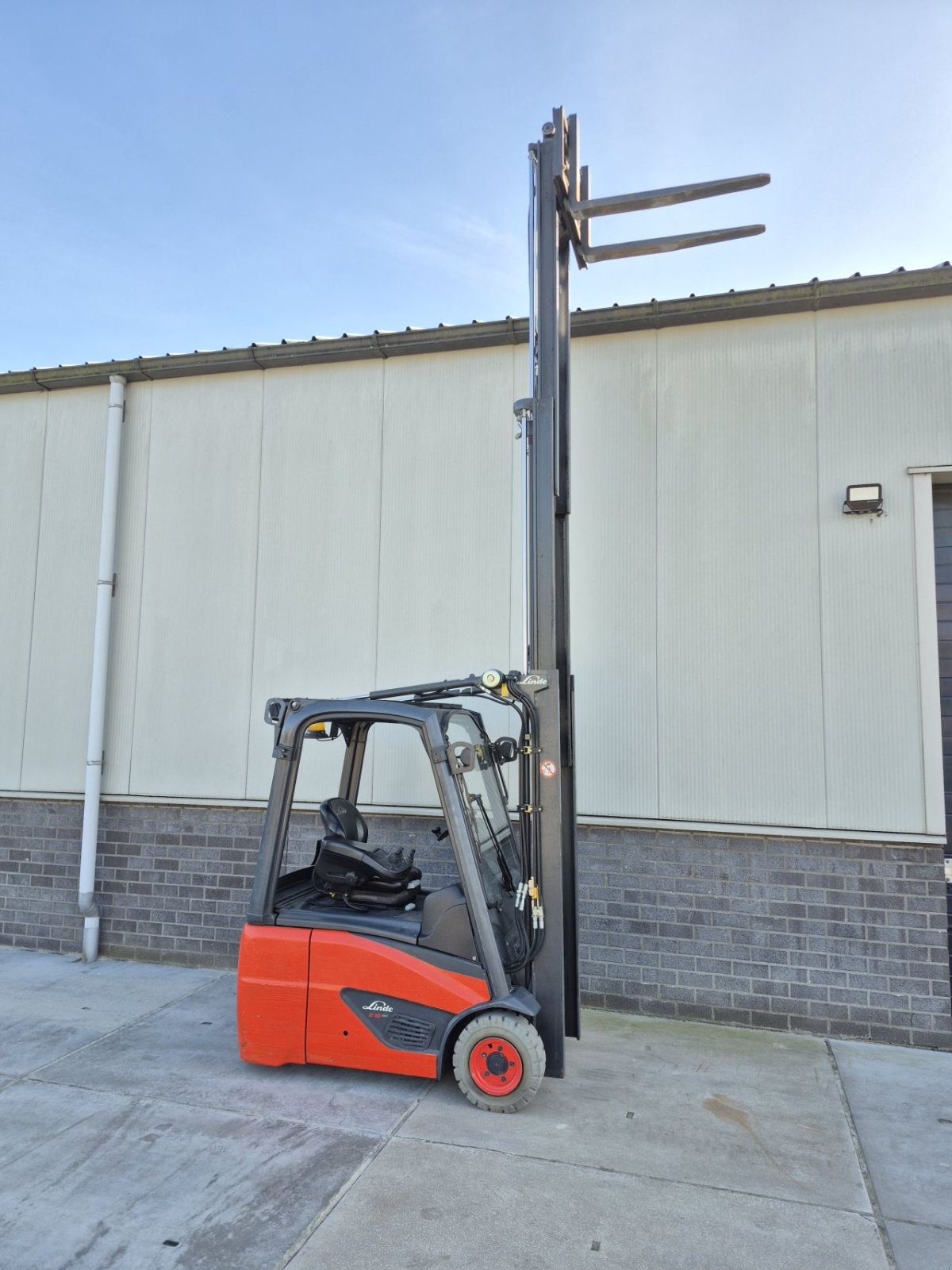 Frontstapler van het type Linde E16C-02, Gebrauchtmaschine in Biddinghuizen (Foto 9)