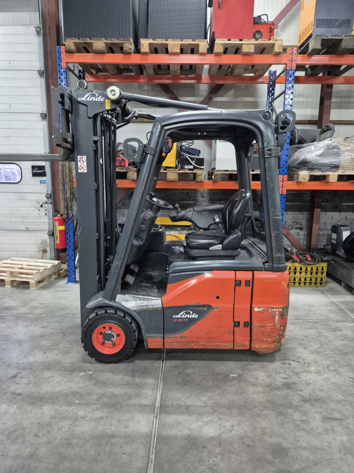 Frontstapler tipa Linde E16C-02, Gebrauchtmaschine u Biddinghuizen (Slika 1)