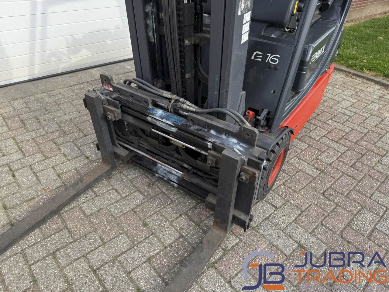 Frontstapler du type Linde E16C-02, Gebrauchtmaschine en Buggenum (Photo 8)