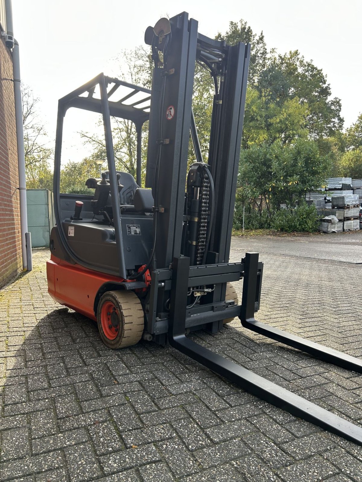 Frontstapler des Typs Linde e16c-02, Gebrauchtmaschine in Heythuysen (Bild 2)