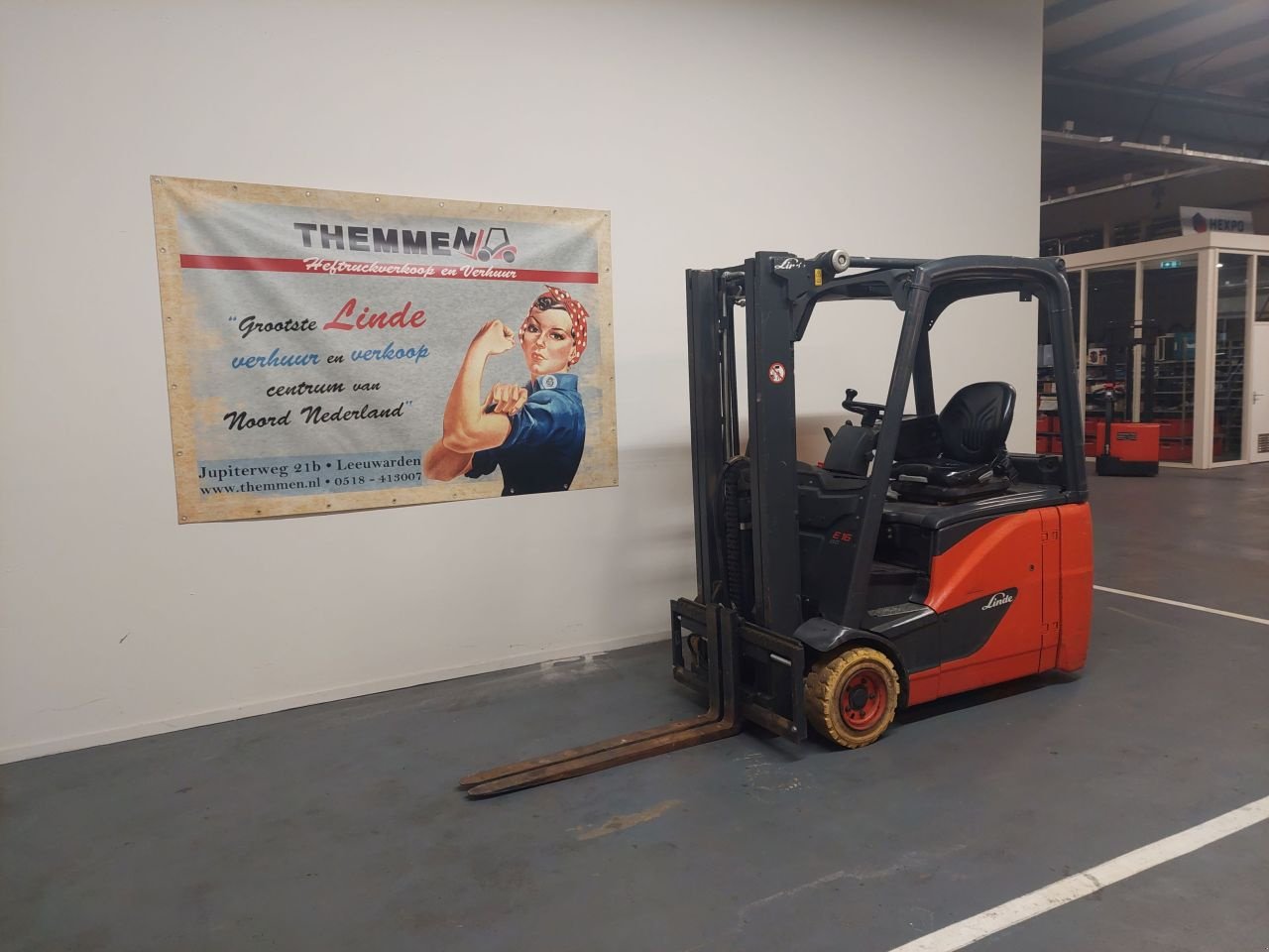 Frontstapler del tipo Linde E16H-02-386, Gebrauchtmaschine In Leeuwarden (Immagine 1)