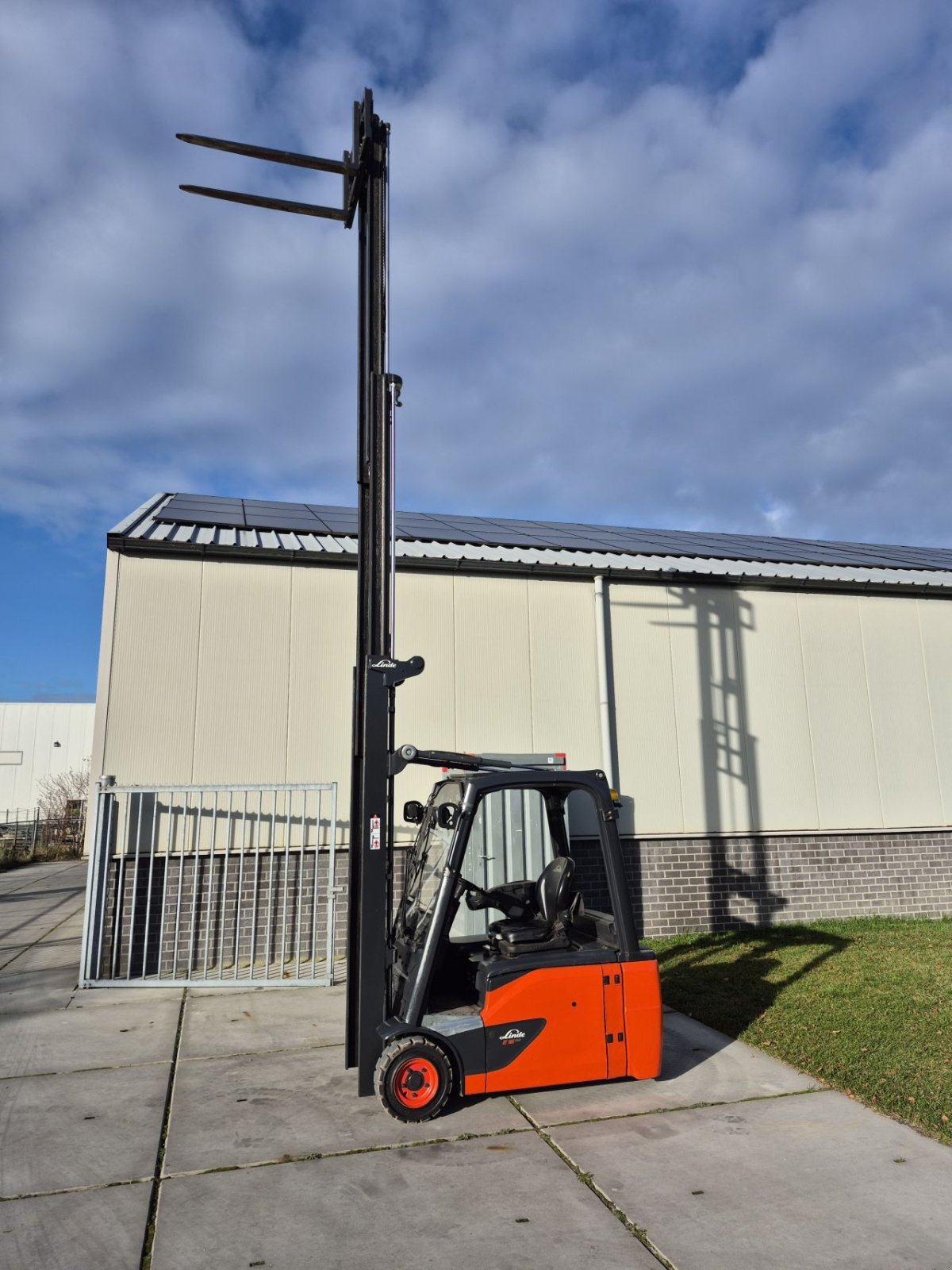 Frontstapler typu Linde E16L-02, Gebrauchtmaschine v Biddinghuizen (Obrázek 9)