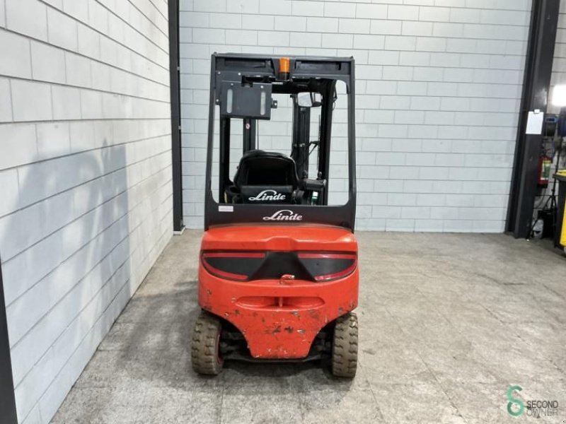 Frontstapler van het type Linde E16P, Gebrauchtmaschine in Wijchen (Foto 8)