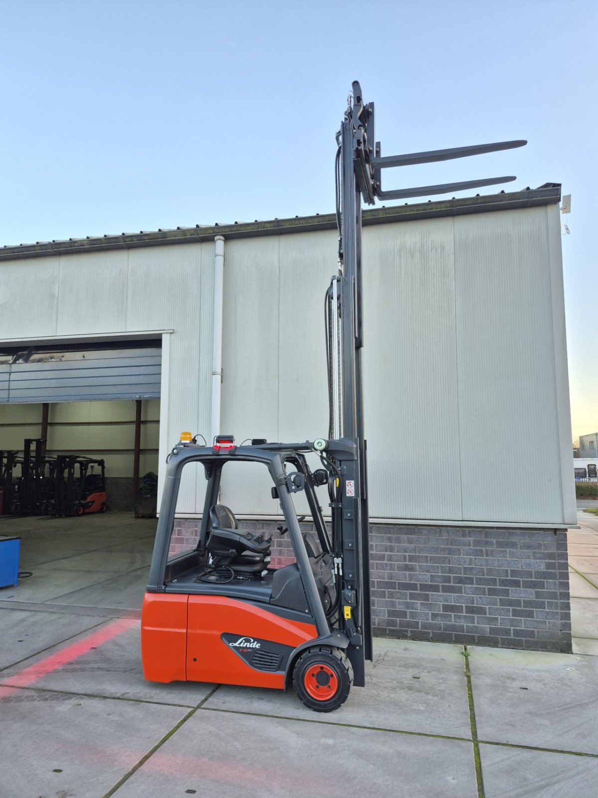 Frontstapler des Typs Linde E18-01, Gebrauchtmaschine in Biddinghuizen (Bild 8)