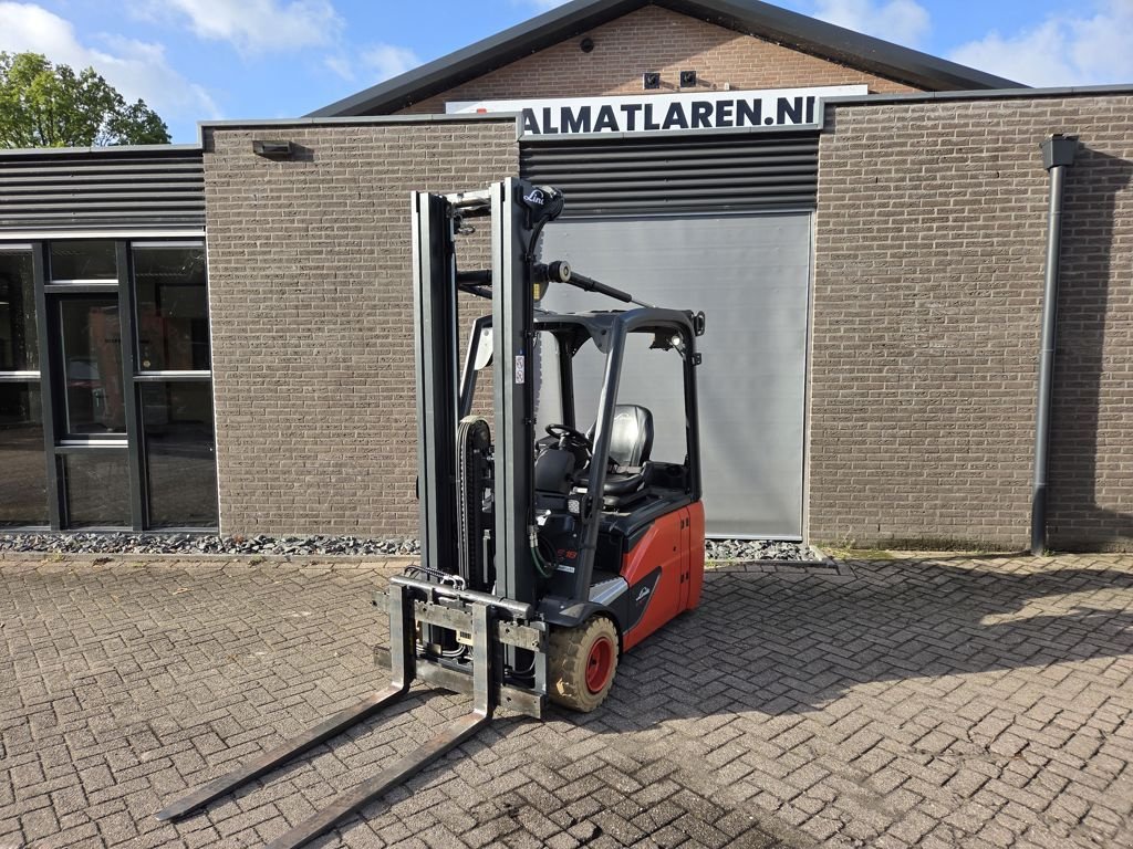 Frontstapler des Typs Linde E18-02 Heftruck, Gebrauchtmaschine in Laren Gld (Bild 1)