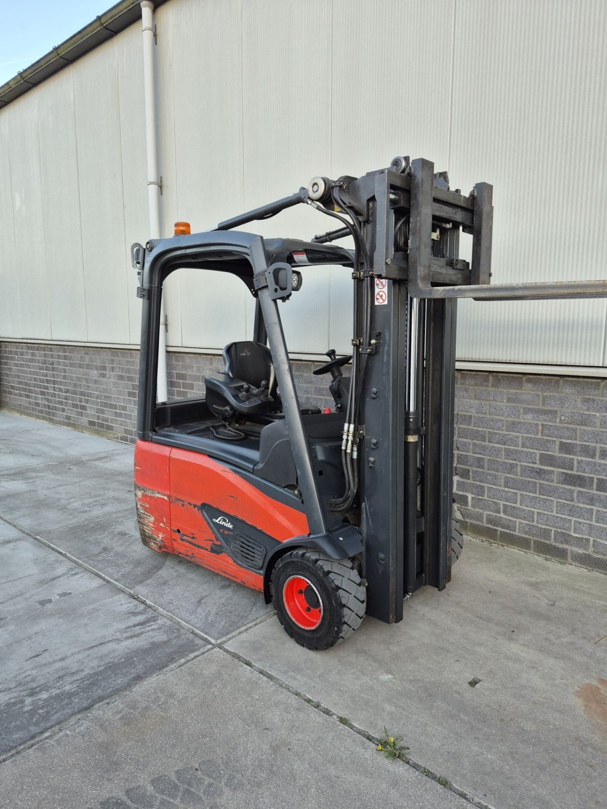 Frontstapler типа Linde E18-02, Gebrauchtmaschine в Biddinghuizen (Фотография 2)