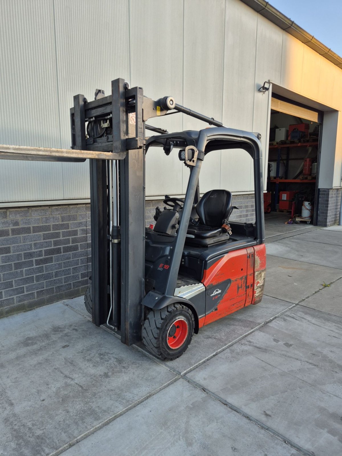 Frontstapler типа Linde E18-02, Gebrauchtmaschine в Biddinghuizen (Фотография 5)