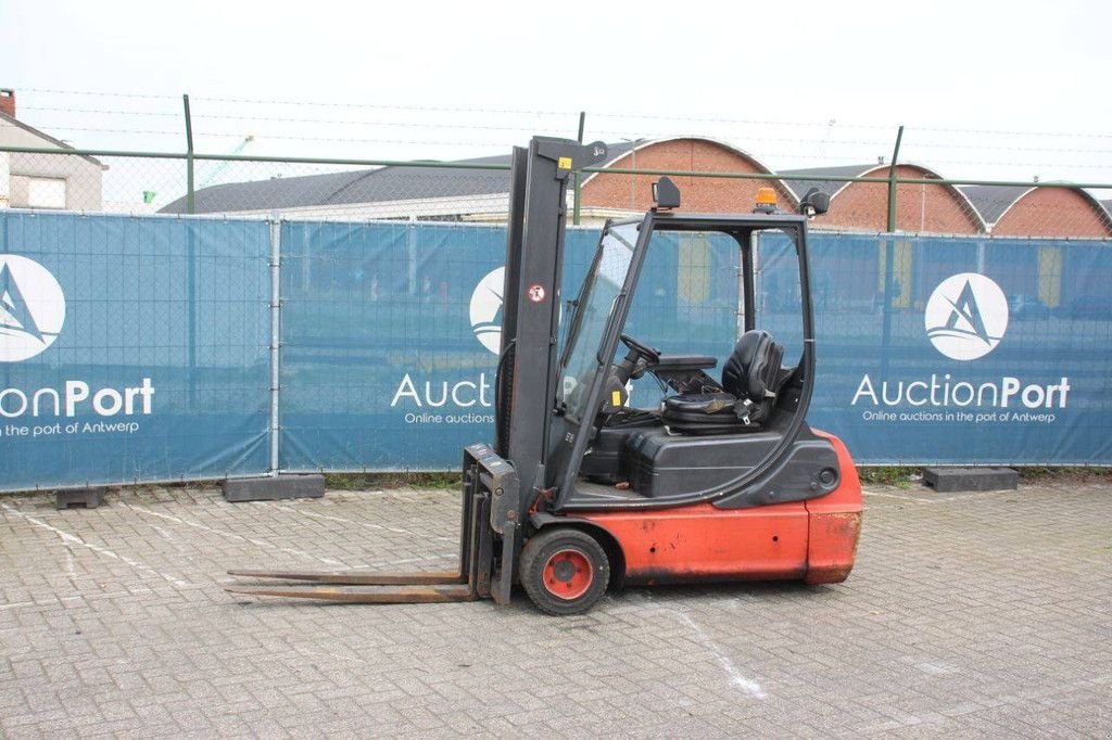 Frontstapler tipa Linde E18C-02, Gebrauchtmaschine u Antwerpen (Slika 1)