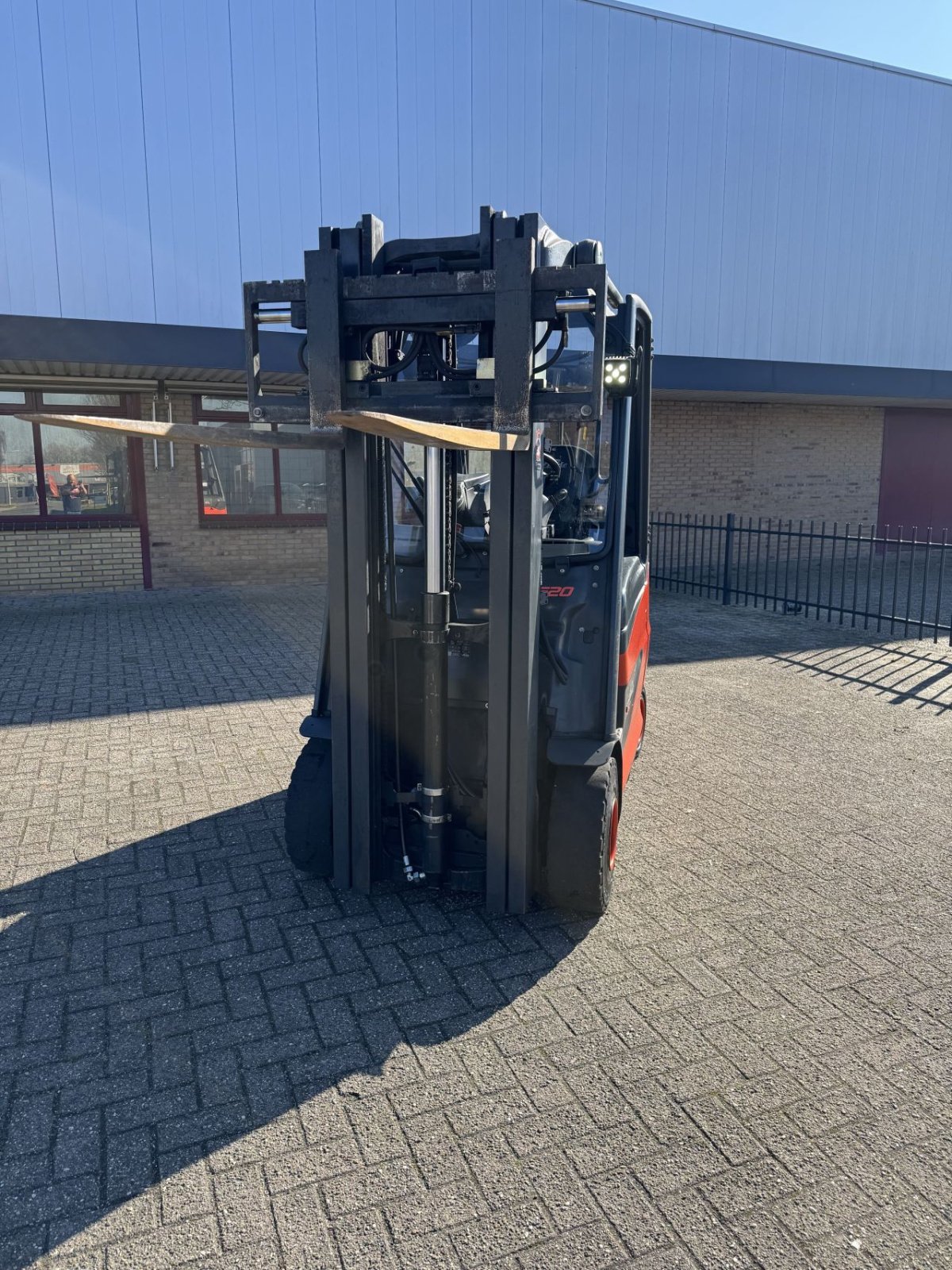 Frontstapler Türe ait Linde E20, Gebrauchtmaschine içinde Oldenzaal (resim 8)