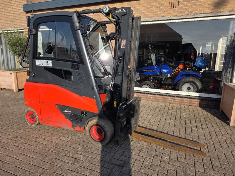 Frontstapler tipa Linde E20evo Trilplo heftruck vol opties, Gebrauchtmaschine u Scherpenzeel (Slika 1)