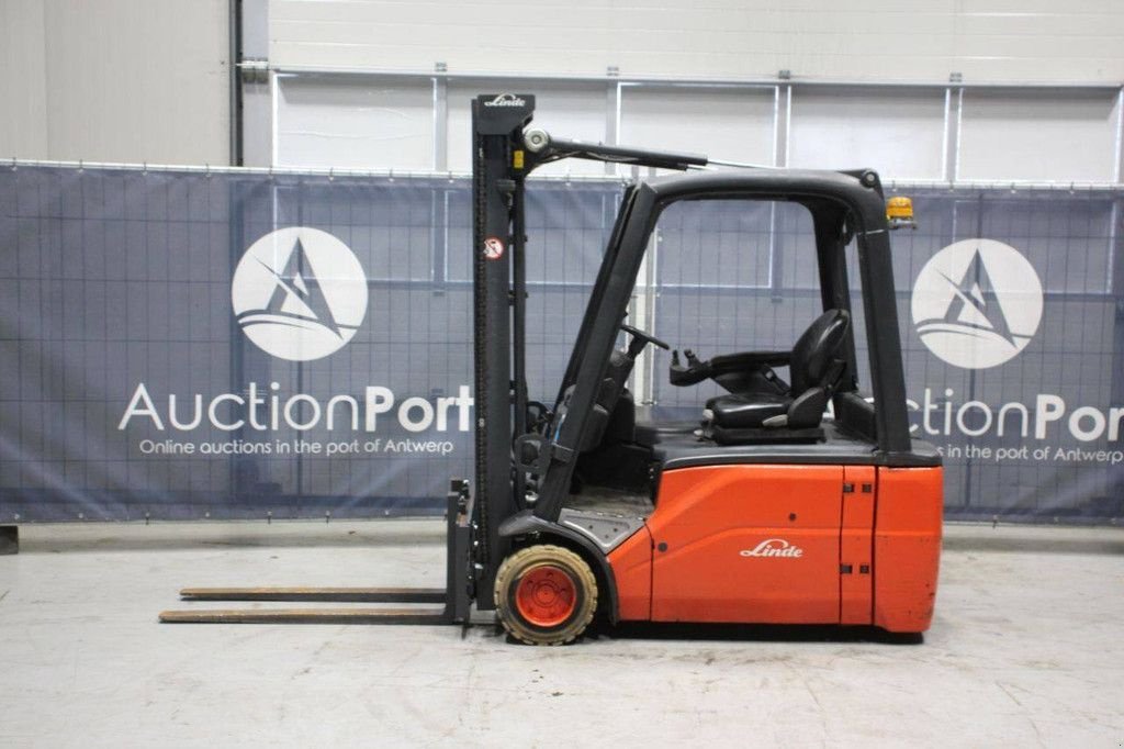 Frontstapler del tipo Linde E20L-01, Gebrauchtmaschine en Antwerpen (Imagen 2)