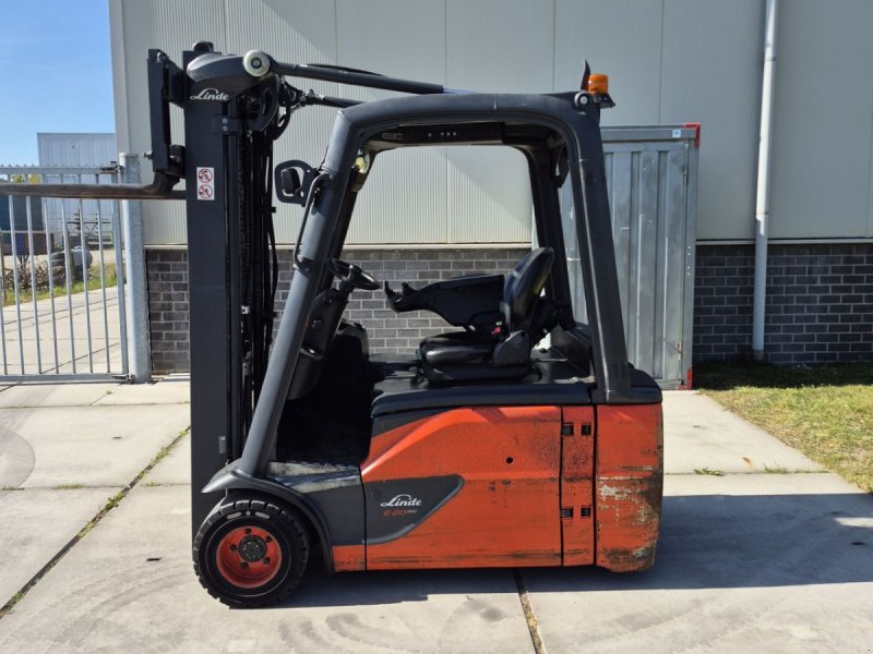 Frontstapler типа Linde E20L-02, Gebrauchtmaschine в Biddinghuizen (Фотография 1)