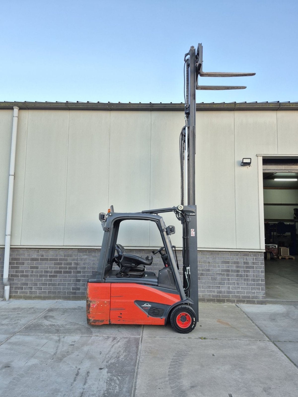Frontstapler типа Linde E20L-02, Gebrauchtmaschine в Biddinghuizen (Фотография 9)