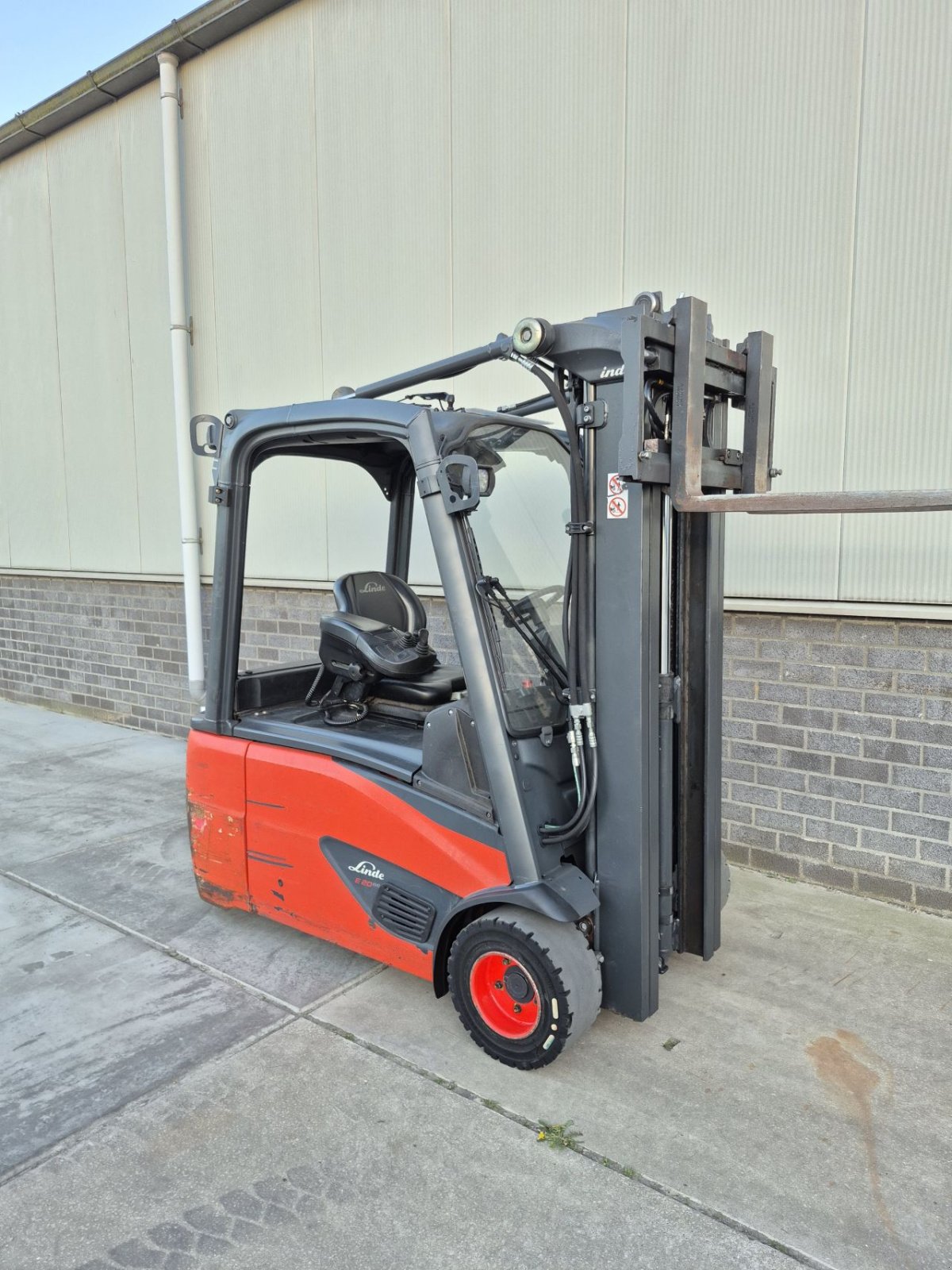 Frontstapler типа Linde E20L-02, Gebrauchtmaschine в Biddinghuizen (Фотография 2)