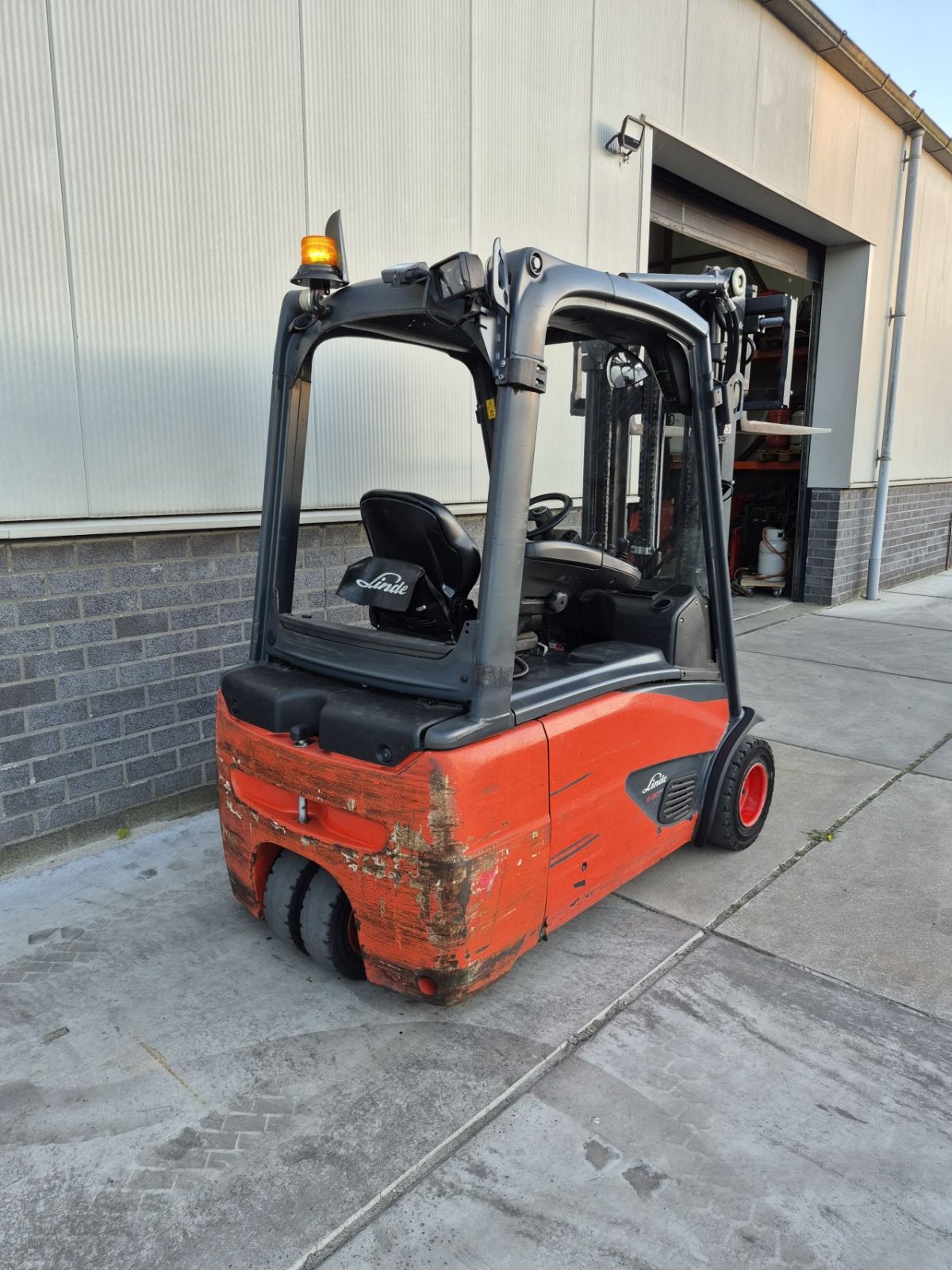 Frontstapler типа Linde E20L-02, Gebrauchtmaschine в Biddinghuizen (Фотография 7)