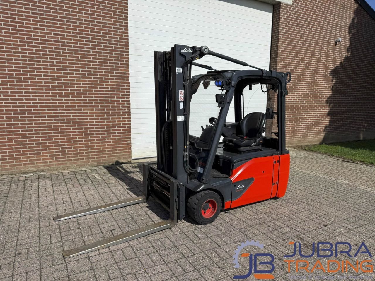 Frontstapler a típus Linde E20L-02, Gebrauchtmaschine ekkor: Buggenum (Kép 1)