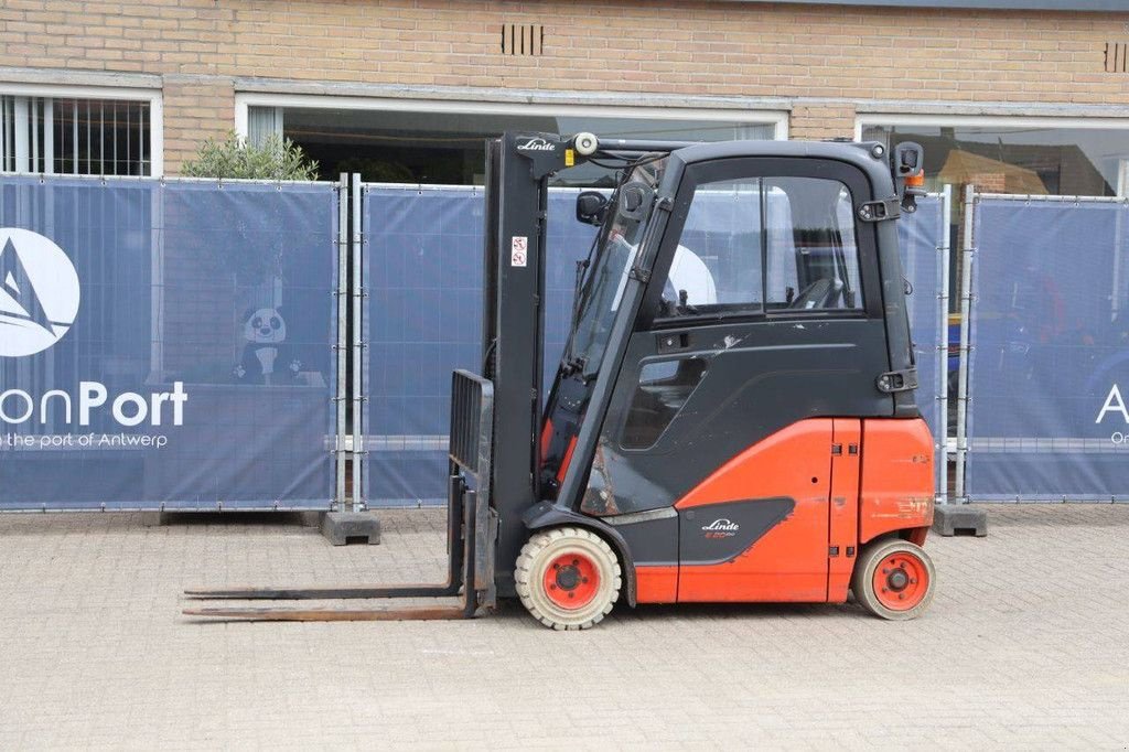 Frontstapler za tip Linde E20PH-02, Gebrauchtmaschine u Antwerpen (Slika 1)