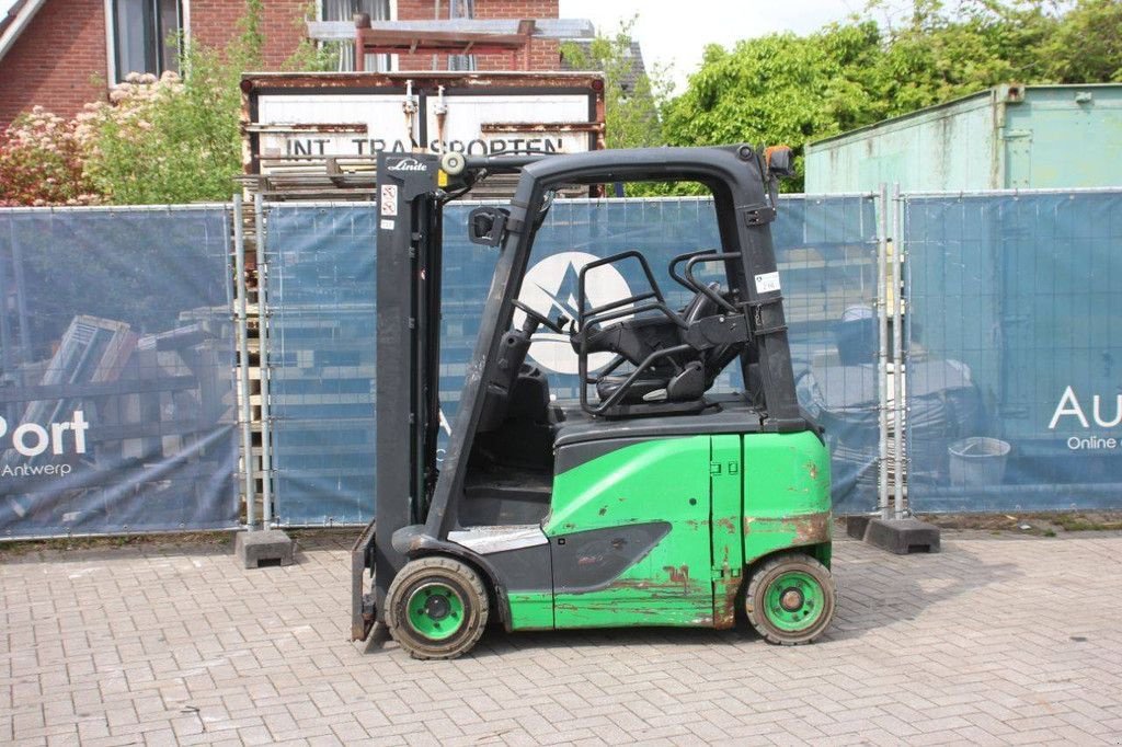 Frontstapler tipa Linde E20PH-02, Gebrauchtmaschine u Antwerpen (Slika 2)
