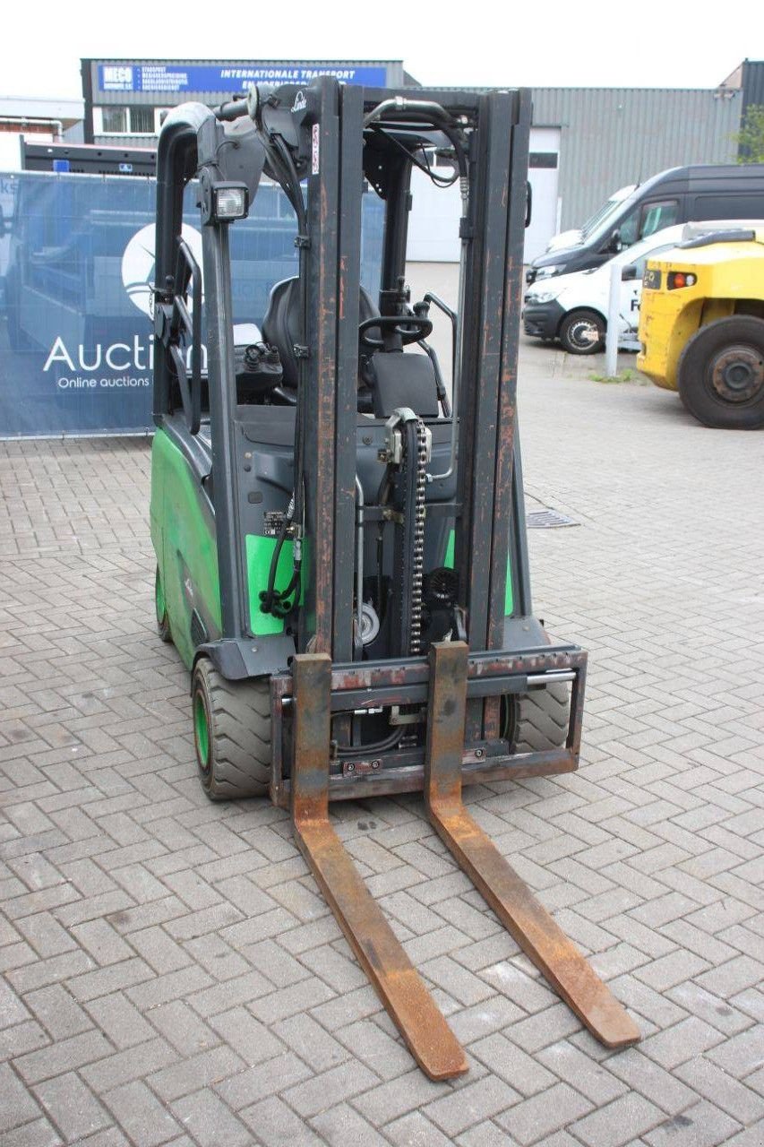 Frontstapler Türe ait Linde E20PH-02, Gebrauchtmaschine içinde Antwerpen (resim 7)
