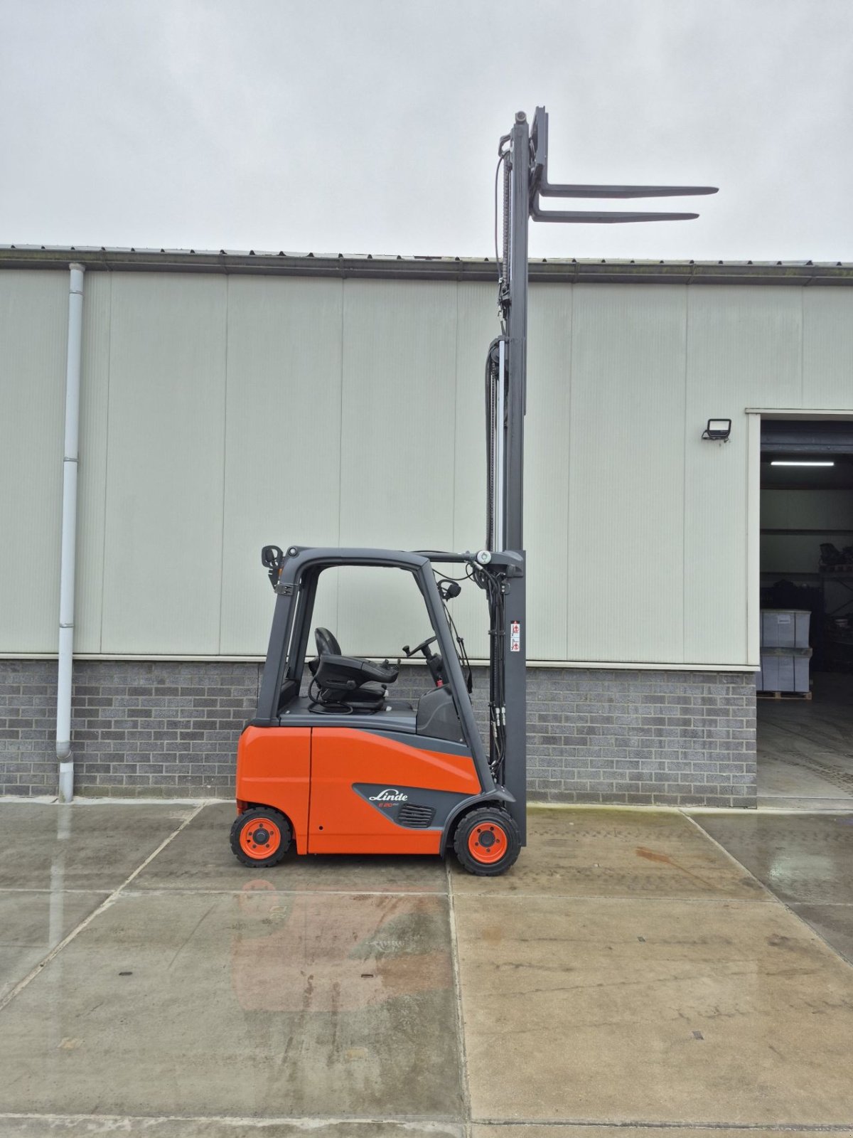 Frontstapler типа Linde E20PH-02, Gebrauchtmaschine в Biddinghuizen (Фотография 8)