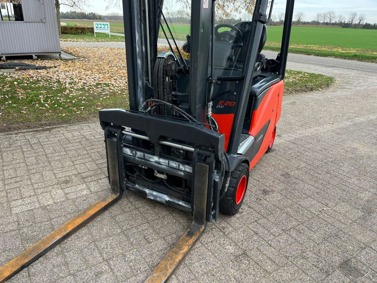 Frontstapler des Typs Linde E20PH-02, Gebrauchtmaschine in Buggenum (Bild 4)