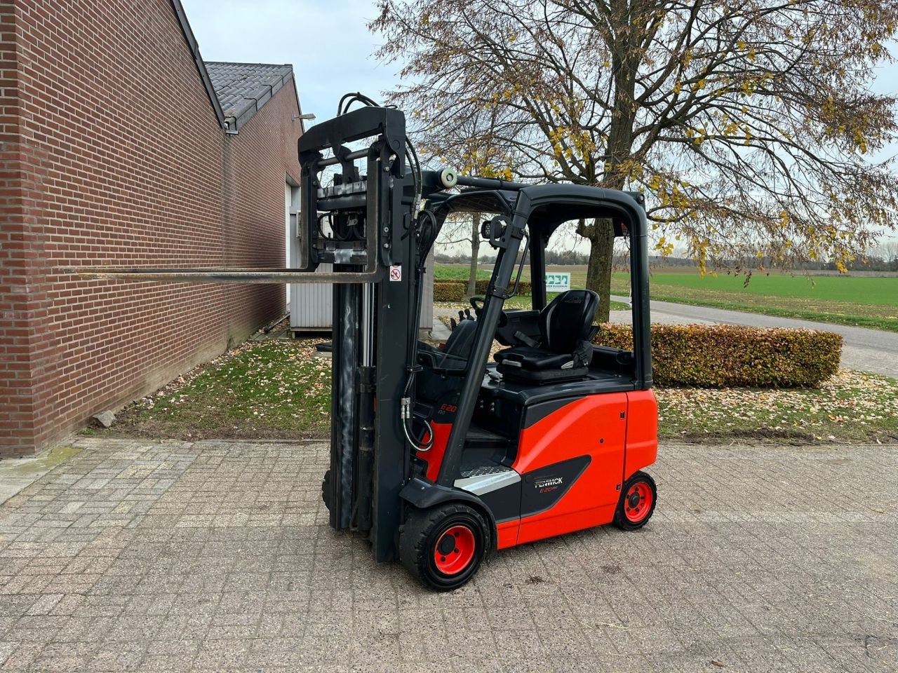 Frontstapler des Typs Linde E20PH-02, Gebrauchtmaschine in Buggenum (Bild 9)