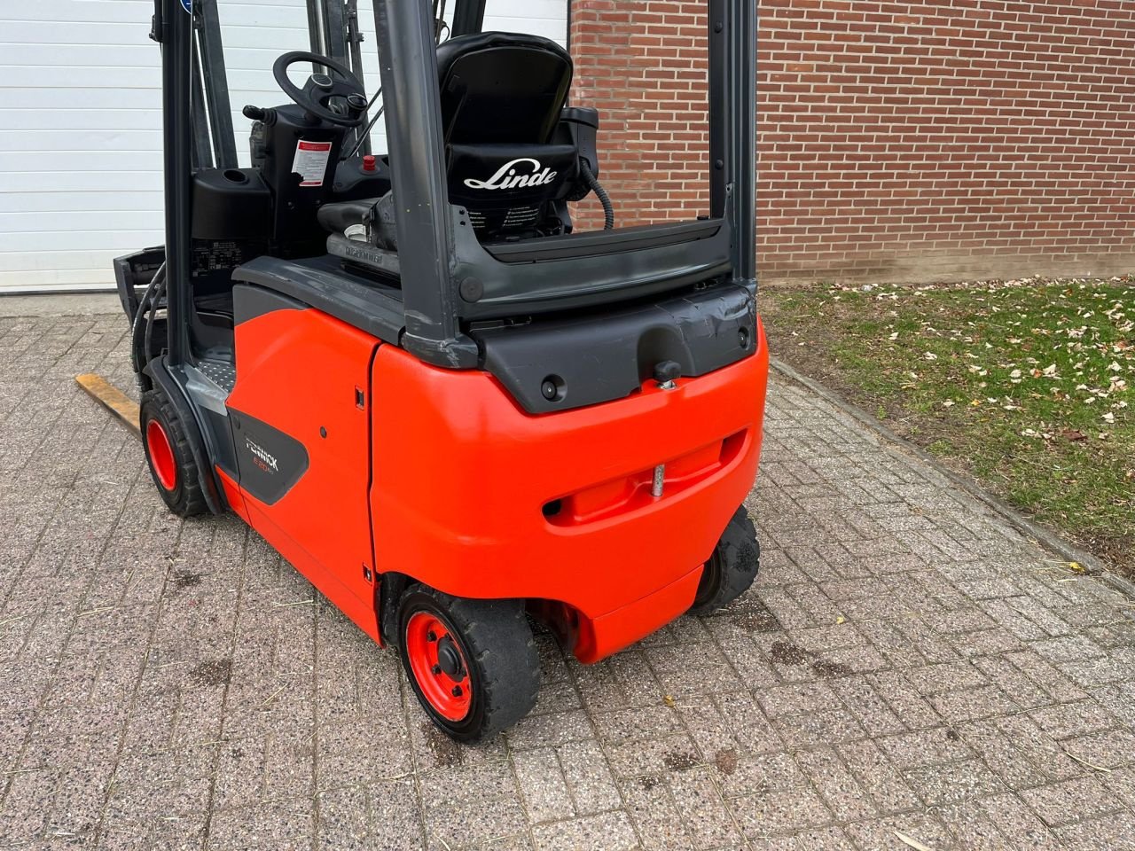 Frontstapler des Typs Linde E20PH-02, Gebrauchtmaschine in Buggenum (Bild 3)