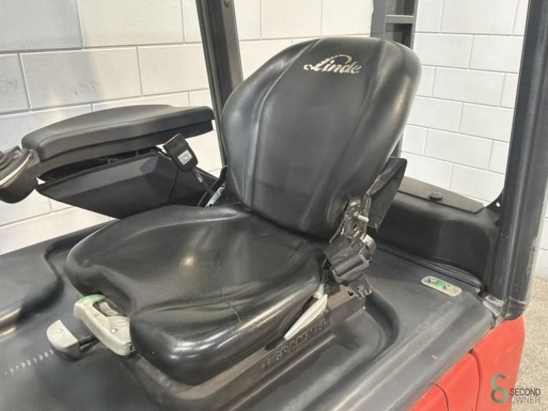 Frontstapler a típus Linde E20PHL-01, Gebrauchtmaschine ekkor: Wijchen (Kép 11)