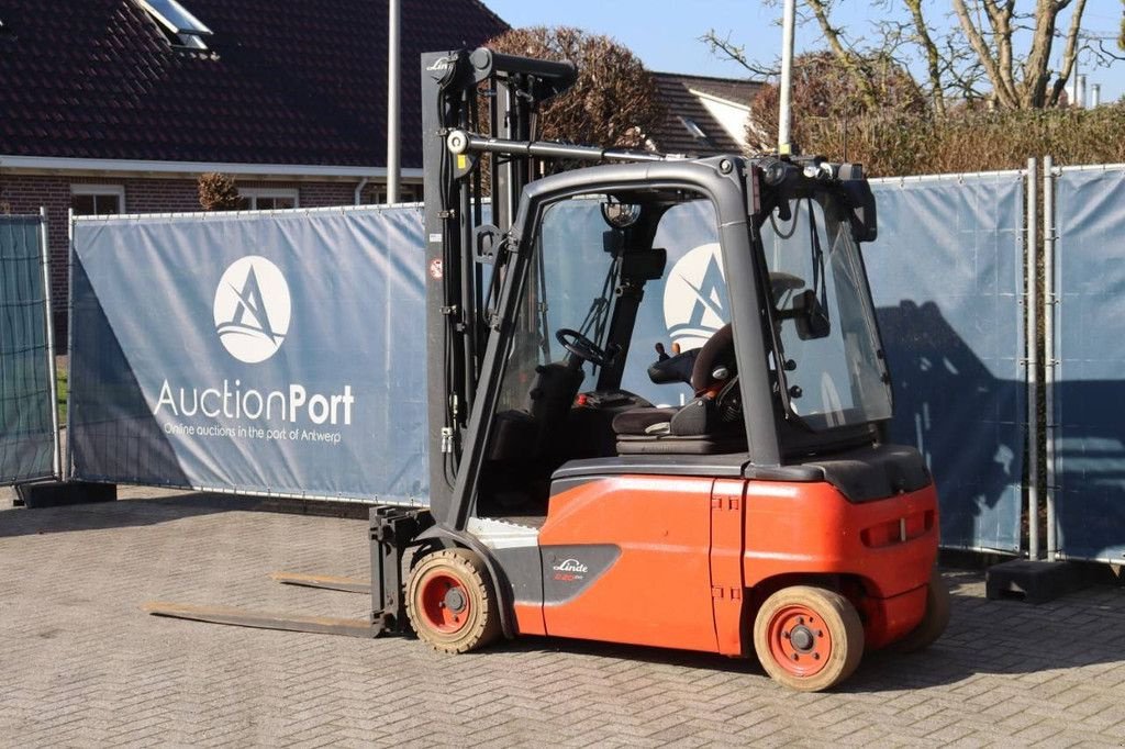 Frontstapler van het type Linde E20PL-02, Gebrauchtmaschine in Antwerpen (Foto 3)