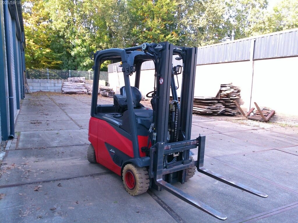 Frontstapler a típus Linde E20PM-02, Gebrauchtmaschine ekkor: Swifterbant (Kép 3)