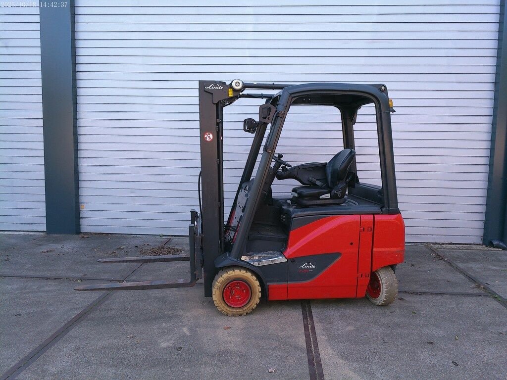Frontstapler a típus Linde E20PM-02, Gebrauchtmaschine ekkor: Swifterbant (Kép 2)