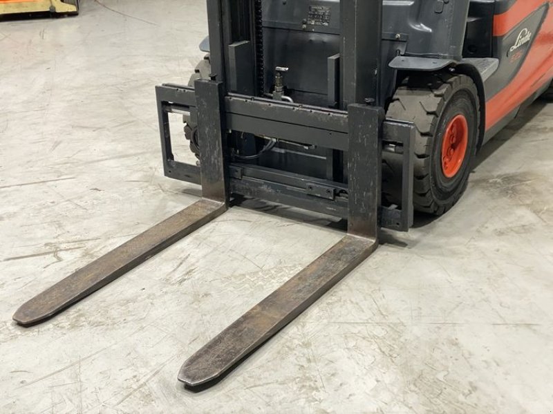 Frontstapler типа Linde E25-01-387, Gebrauchtmaschine в Leeuwarden (Фотография 7)