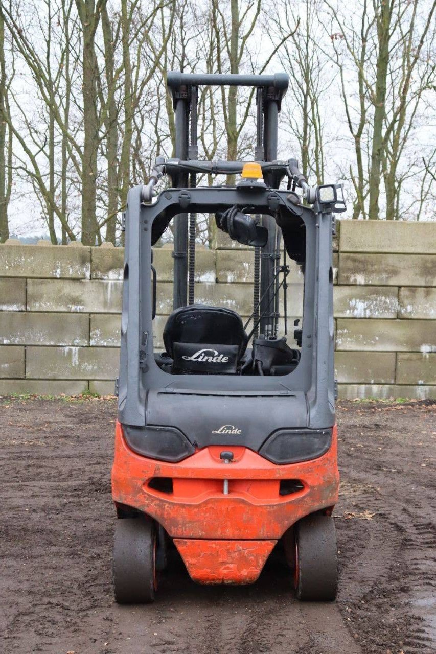 Frontstapler des Typs Linde E25-01, Gebrauchtmaschine in Antwerpen (Bild 5)