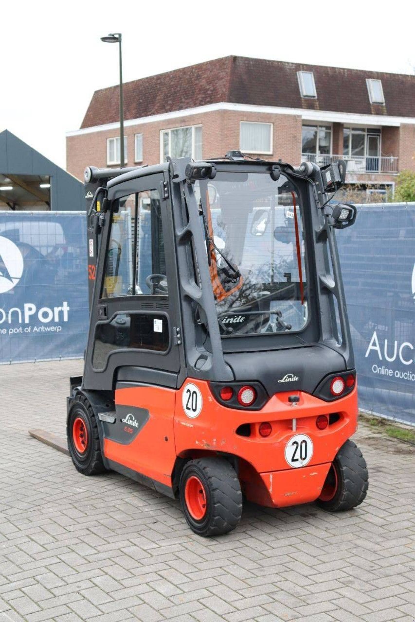 Frontstapler van het type Linde E25-01, Gebrauchtmaschine in Antwerpen (Foto 4)
