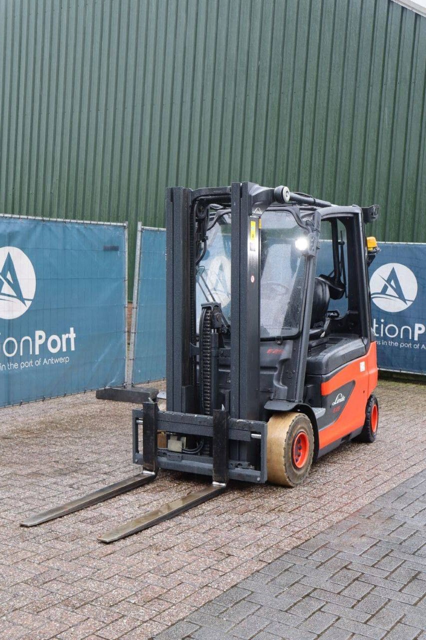 Frontstapler des Typs Linde E25-01, Gebrauchtmaschine in Antwerpen (Bild 10)