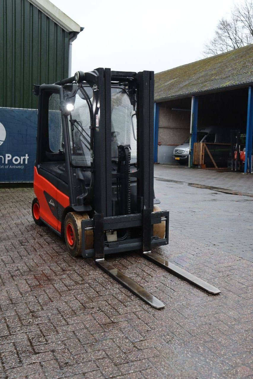 Frontstapler des Typs Linde E25-01, Gebrauchtmaschine in Antwerpen (Bild 8)