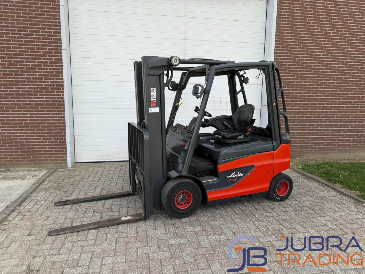 Frontstapler za tip Linde E25-01, Gebrauchtmaschine u Buggenum (Slika 1)