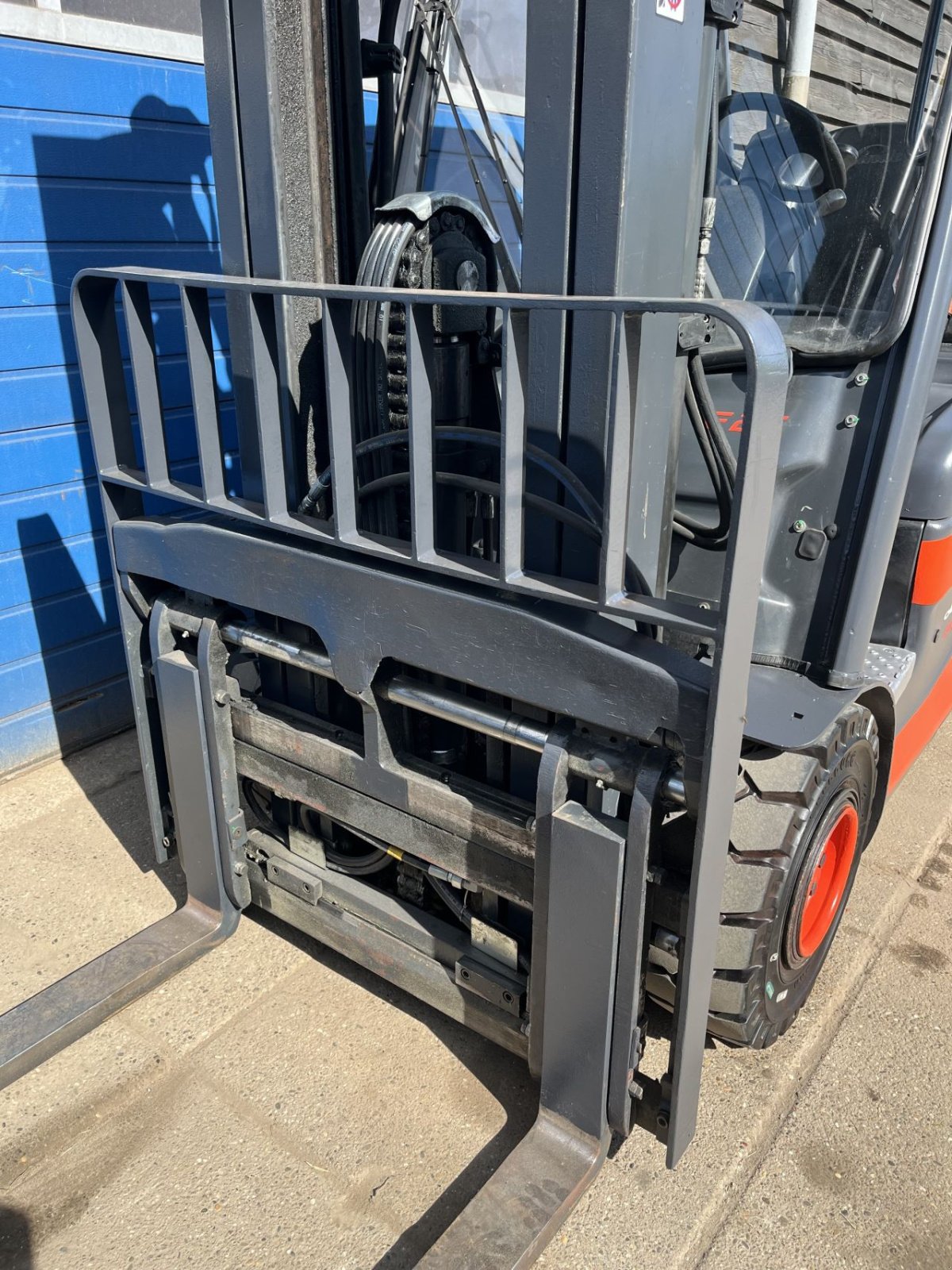 Frontstapler des Typs Linde E25-01, Gebrauchtmaschine in Lelystad (Bild 10)