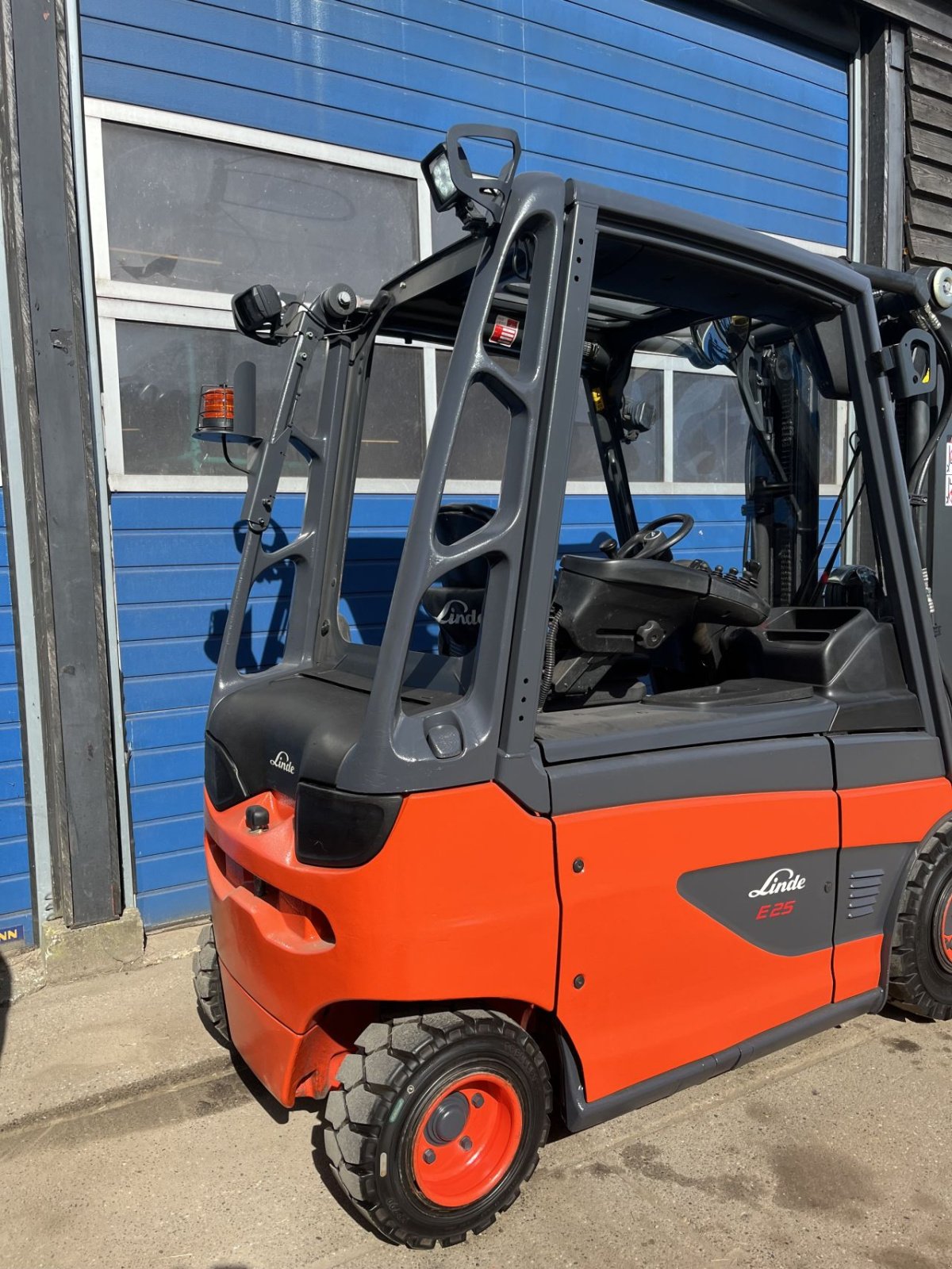 Frontstapler des Typs Linde E25-01, Gebrauchtmaschine in Lelystad (Bild 7)