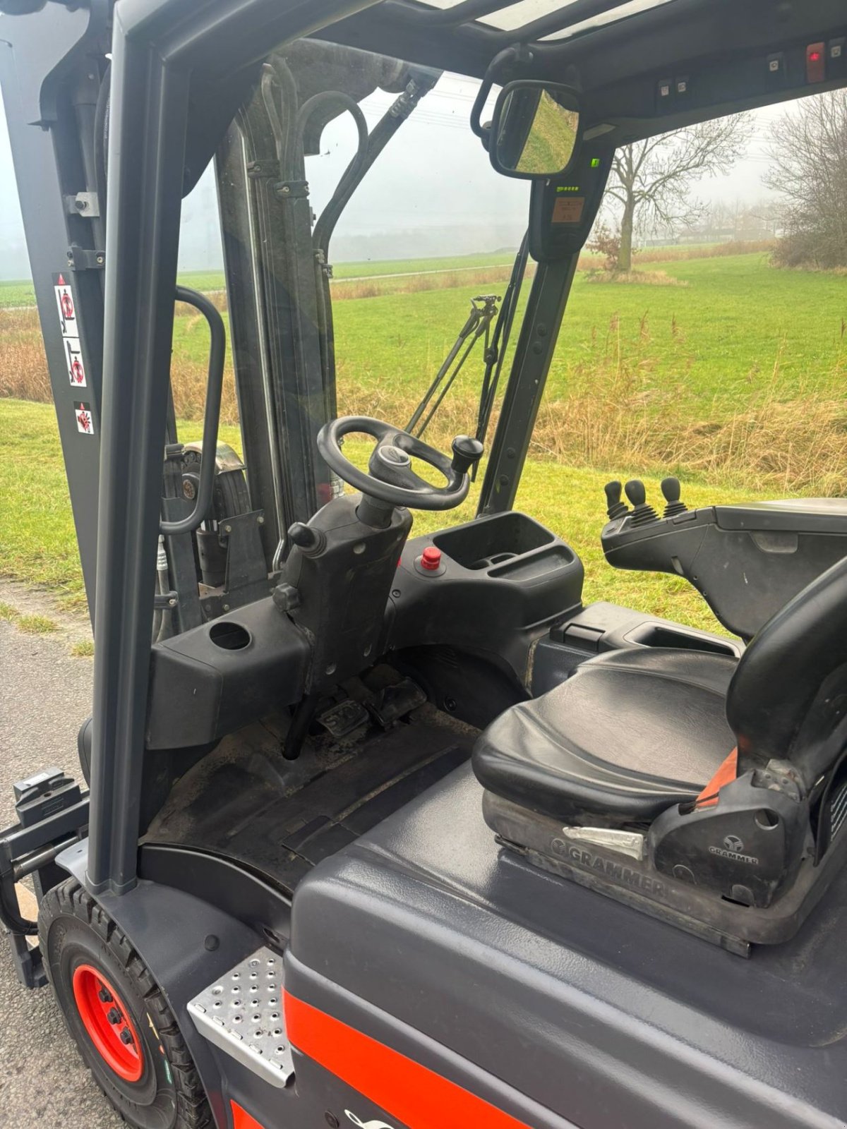 Frontstapler του τύπου Linde E25-01, Gebrauchtmaschine σε Lelystad (Φωτογραφία 9)