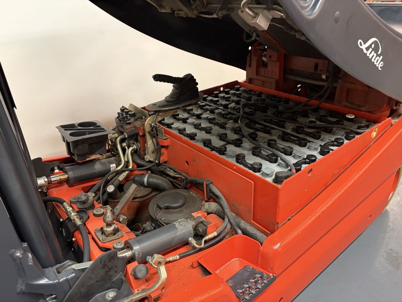 Frontstapler типа Linde E25-02-336, Gebrauchtmaschine в Leeuwarden (Фотография 7)