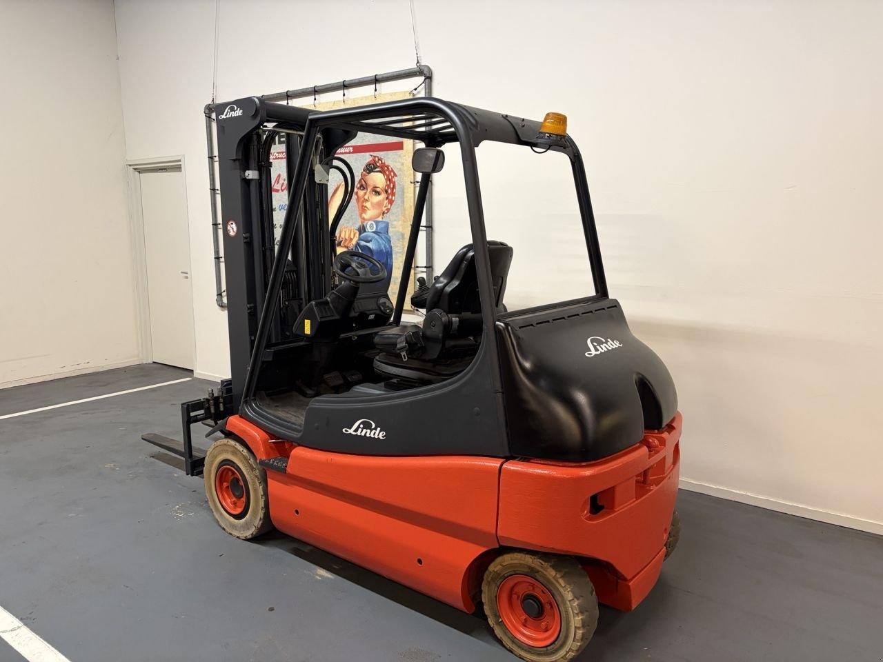 Frontstapler типа Linde E25-02-336, Gebrauchtmaschine в Leeuwarden (Фотография 2)