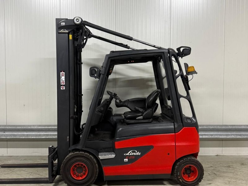 Frontstapler типа Linde E25-02, Gebrauchtmaschine в Vianen (Фотография 1)